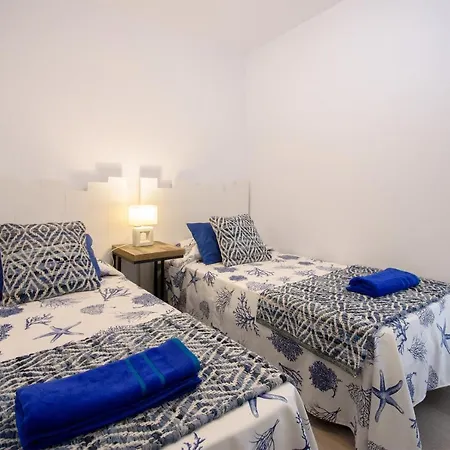 White Volcano Apartment, Free Access To The Fariones Sports Center Апартаменты *
